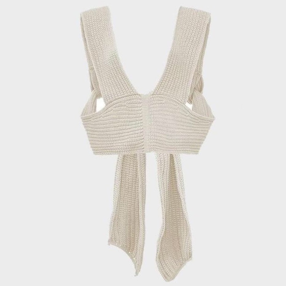 Multi-way reversible white knit Spring Nanu Top by Simonett